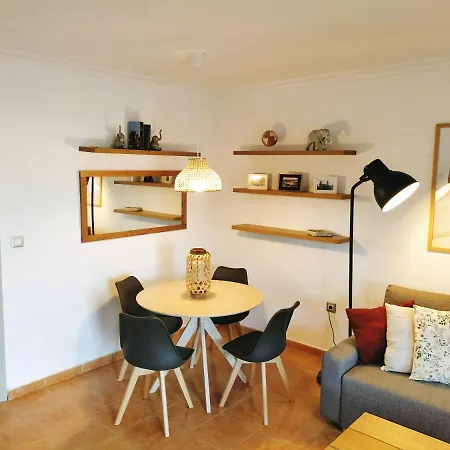 Apartamento Casa Pareada Con Jardín, Solarium Y Wifi Gratis *